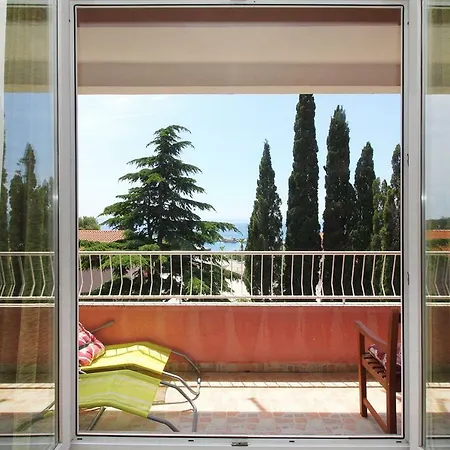 Apartament Mare Sub *