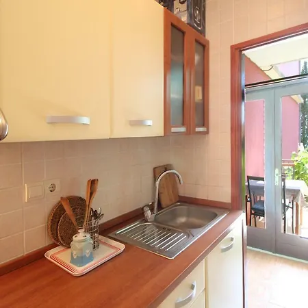 Apartament Mare Sub *